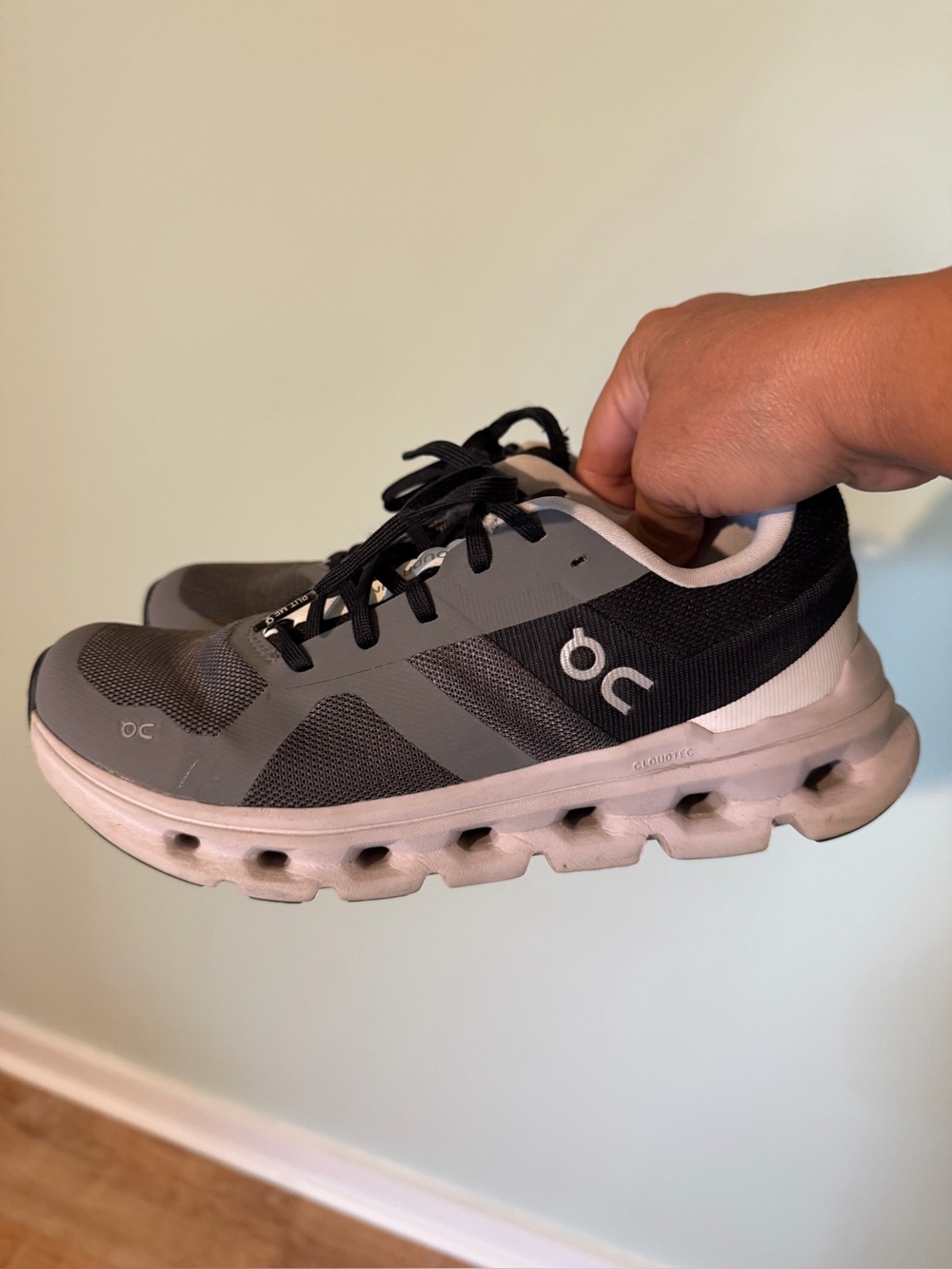 On Cloud Cloud Runner Women’s Running Athletic Shoes Sneakers